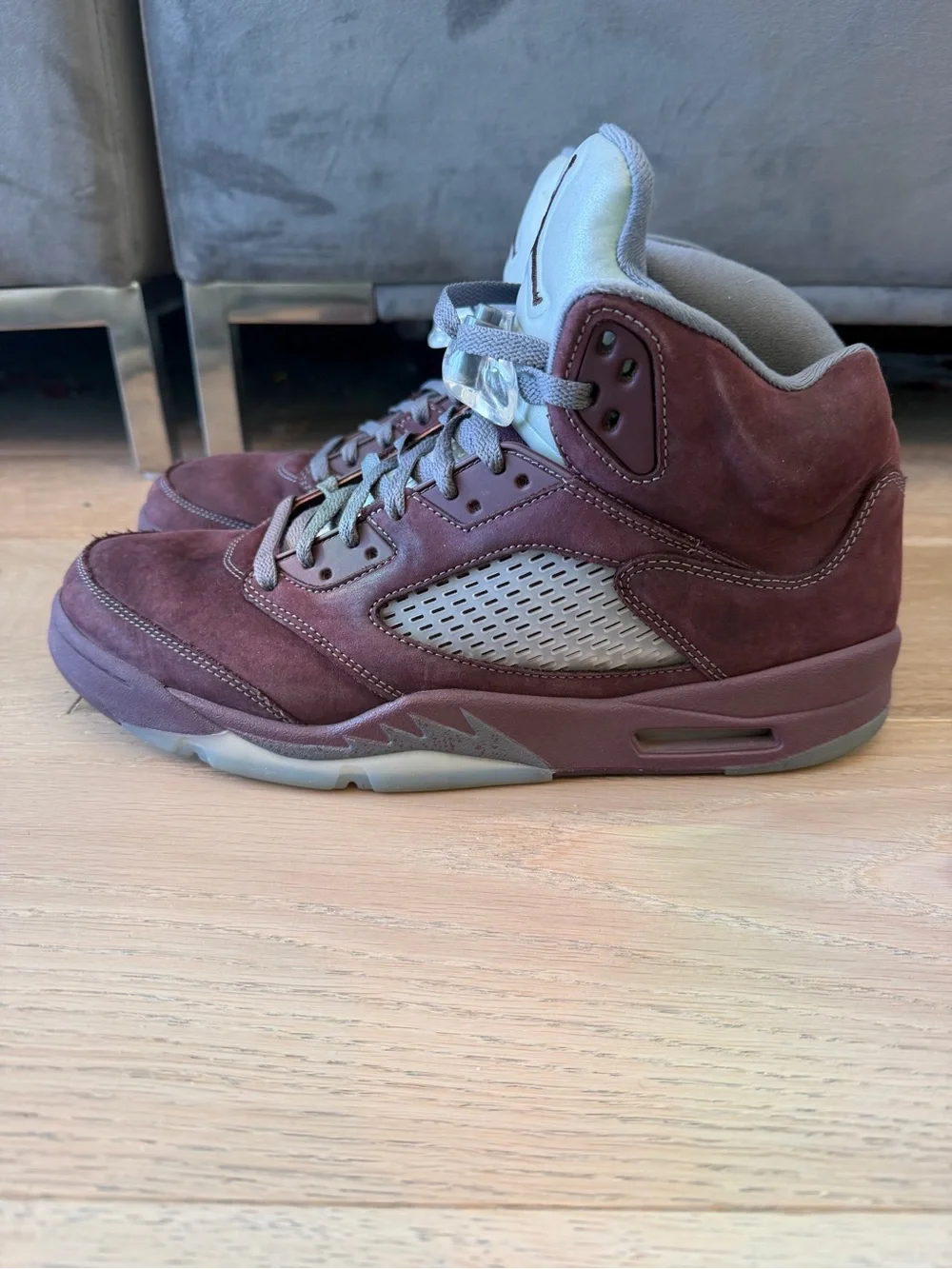Air Jordan retro 5 burgundy sz 13 DZ4131-600 2023